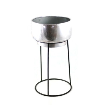 Kwietnik metalowy w kolorze postarzanego srebra 62 cm