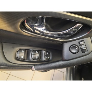 Nissan Qashqai  SUV 2018,  1.3 benzyna - Na sprzedaż za 72 500 zł - Kraków - zdjęcie 10