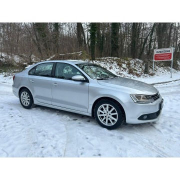 Volkswagen Jetta  Sedan/Limuzyna 2012,  1.4 benzyna - Na sprzedaż za 15 700 zł - Nysa - zdjęcie 5