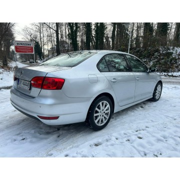 Volkswagen Jetta  Sedan/Limuzyna 2012,  1.4 benzyna - Na sprzedaż za 15 700 zł - Nysa - zdjęcie 6