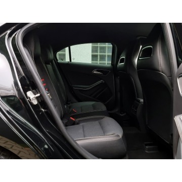 Mercedes - Benz A-klasa  Hatchback 2017,  1.6 benzyna, automat - Na sprzedaż za 61 900 zł - Osielsko - zdjęcie 9