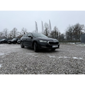 Skoda Octavia 2022,  1.5 benzyna - Na sprzedaż za 103 000 zł - Warszawa - zdjęcie 3