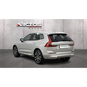 Volvo   SUV 2022,  2.0 diesel, automat - Na sprzedaż za 131 800 zł - Warszawa - zdjęcie 3