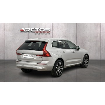 Volvo   SUV 2022,  2.0 diesel, automat - Na sprzedaż za 131 800 zł - Warszawa - zdjęcie 5