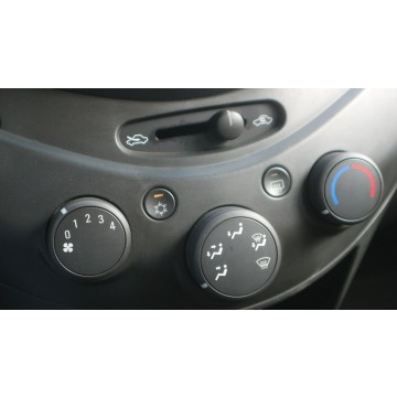 Chevrolet Spark  Hatchback 2011,  1.0 benzyna - Na sprzedaż za 12 700 zł - Bytom - zdjęcie 5