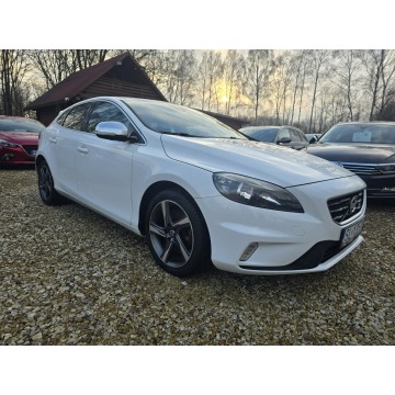 Volvo V40 - 2.0 5 cylindrów.Automat.Nowy Rozrząd.Skóra/Alkantara.Alu17