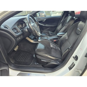 Volvo V40  Hatchback 2013,  2.0 diesel, automat - Na sprzedaż za 29 000 zł - Sosnowiec - zdjęcie 6