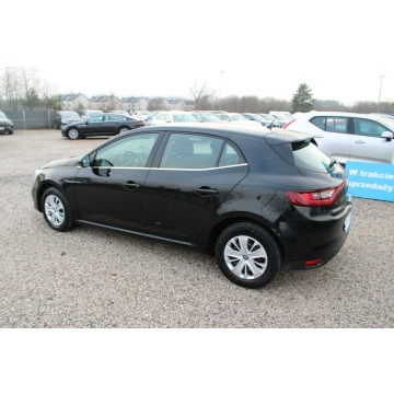 Renault Megane  Hatchback 2020,  1.3 benzyna - Na sprzedaż za 45 900 zł - Warszawa - zdjęcie 9