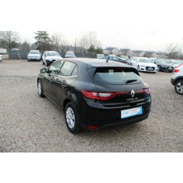 Renault Megane  Hatchback 2020,  1.3 benzyna - Na sprzedaż za 45 900 zł - Warszawa - zdjęcie 8