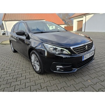 Peugeot 308  Kombi 2018,  1.2 benzyna - Na sprzedaż za 29 900 zł - Kutno - zdjęcie 2