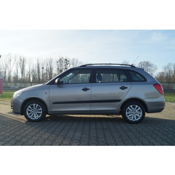 Skoda Fabia  Kombi 2009,  1.2 benzyna - Na sprzedaż za 12 900 zł - Goczałkowice-Zdrój - zdjęcie 3