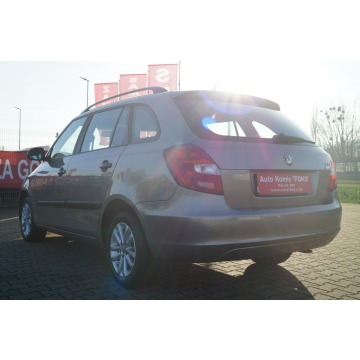 Skoda Fabia  Kombi 2009,  1.2 benzyna - Na sprzedaż za 12 900 zł - Goczałkowice-Zdrój - zdjęcie 4