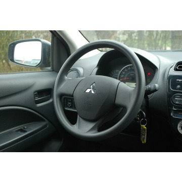 Mitsubishi Space Star  Hatchback 2015,  1.0 benzyna - Na sprzedaż za 19 900 zł - Słupsk - zdjęcie 9