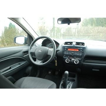Mitsubishi Space Star  Hatchback 2015,  1.0 benzyna - Na sprzedaż za 19 900 zł - Słupsk - zdjęcie 8