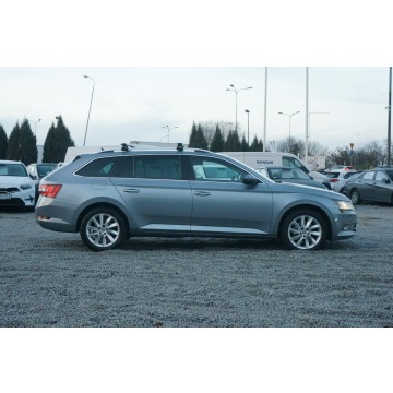 Skoda Superb 2017,  2.0 diesel - Na sprzedaż za 45 500 zł - Poznań - zdjęcie 6