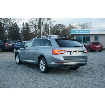 Skoda Superb 2017,  2.0 diesel - Na sprzedaż za 45 500 zł - Poznań - zdjęcie 9