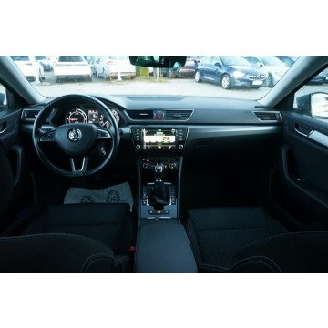 Skoda Superb 2017,  2.0 diesel - Na sprzedaż za 45 500 zł - Poznań - zdjęcie 12