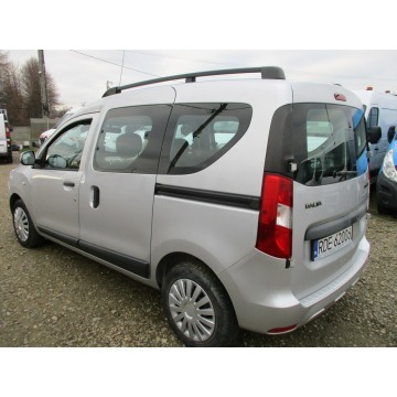 Dacia Dokker  Kombi 2016,  1.5 diesel - Na sprzedaż za 22 000 zł - Dębica - zdjęcie 4