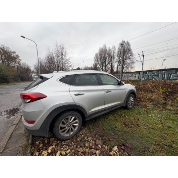 Hyundai Tucson 2015,  1.6 benzyna - Na sprzedaż za 24 050 zł - Częstochowa - zdjęcie 2