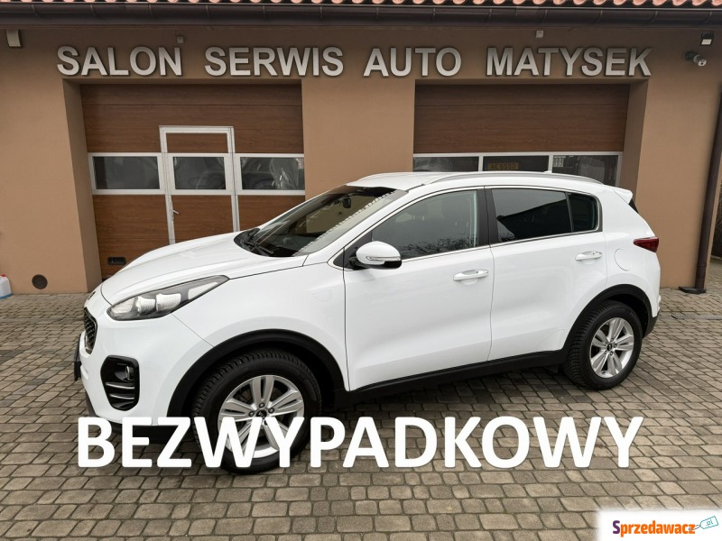 Kia Sportage  SUV 2016,  1.6 benzyna - Na sprzedaż za 59 900 zł - Orzech