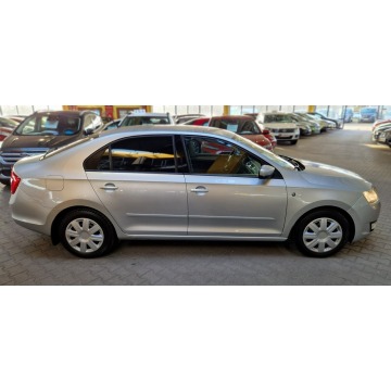 Skoda Rapid  Hatchback 2014,  1.2 benzyna - Na sprzedaż za 28 900 zł - Mysłowice - zdjęcie 8
