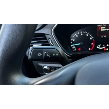 Ford Kuga  SUV 2020,  1.5 benzyna, automat - Na sprzedaż za 69 000 zł - Gdynia - zdjęcie 9