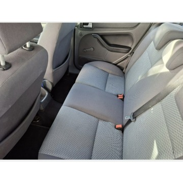 Ford Focus 2005,  1.8 benzyna - Na sprzedaż za 7 500,00 zł - Jacków - zdjęcie 6