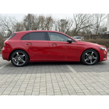 Mercedes - Benz A-klasa  Hatchback 2018,  1.3 benzyna, automat - Na sprzedaż za 88 800 zł - Warszawa - zdjęcie 4