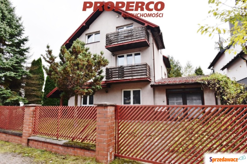 Sprzedam dom Kielce -  wolnostojący dwupiętrowy,  pow.  270 m2,  działka:   480 m2