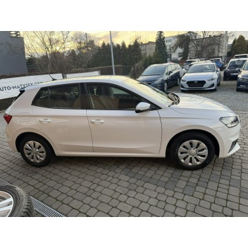 Skoda Fabia  Hatchback 2022,  1.0 benzyna - Na sprzedaż za 49 900 zł - Orzech - zdjęcie 5