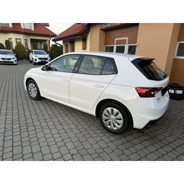 Skoda Fabia  Hatchback 2022,  1.0 benzyna - Na sprzedaż za 49 900 zł - Orzech - zdjęcie 10