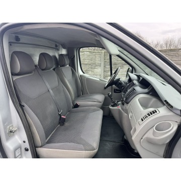 Opel Vivaro 2012,  2.0 diesel - Na sprzedaż za 19 900 zł - Karolinki - zdjęcie 5