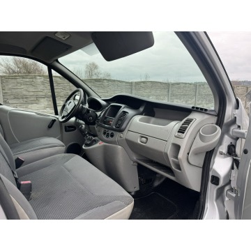 Opel Vivaro 2012,  2.0 diesel - Na sprzedaż za 19 900 zł - Karolinki - zdjęcie 10