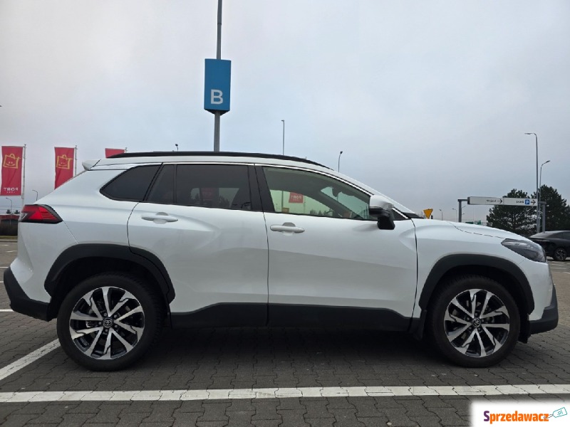 Toyota Corolla  SUV 2022,  2.0 hybryda, automat - Na sprzedaż za 115 900 zł - Łódź