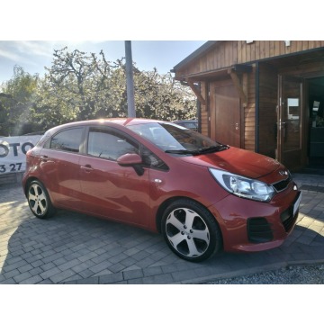 Kia Rio - 1.2 Benzyna 70 KM Zarejestrowany Przebieg 99 185km Serwisowany