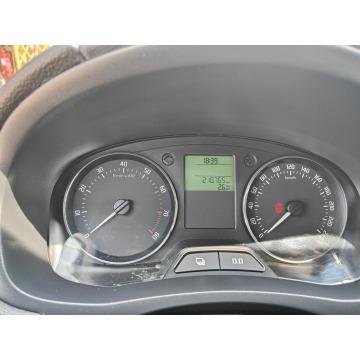Skoda Fabia 2012,  1.4 benzyna - Na sprzedaż za 19 900 zł - Twardów - zdjęcie 9