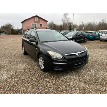 Hyundai i30 2010,  1.4 benzyna - Na sprzedaż za 13 500 zł - Białogard - zdjęcie 2