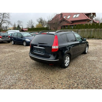 Hyundai i30 2010,  1.4 benzyna - Na sprzedaż za 13 500 zł - Białogard - zdjęcie 11