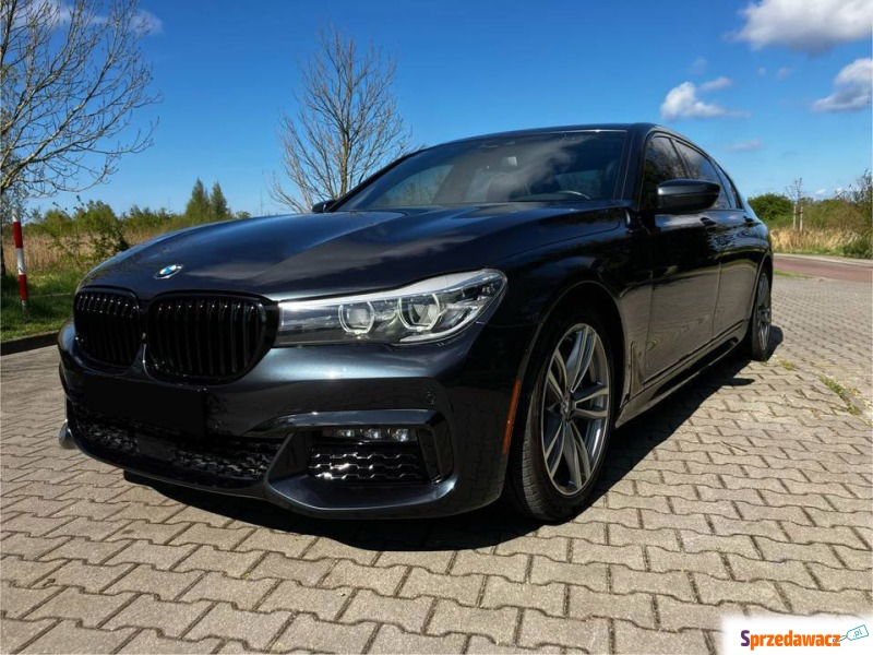 BMW Seria 7 2016