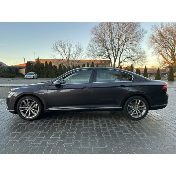Volkswagen Passat  Sedan/Limuzyna 2019,  2.0 benzyna, automat - Na sprzedaż za 79 500 zł - Wijewo - zdjęcie 2