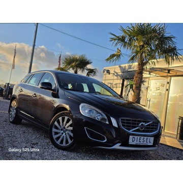 Volvo V60 2012,  2.0 diesel - Na sprzedaż za 27 999 zł - Nowe Sójki - zdjęcie 4