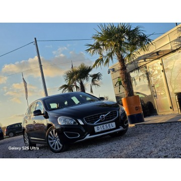 Volvo V60 2012,  2.0 diesel - Na sprzedaż za 27 999 zł - Nowe Sójki - zdjęcie 5