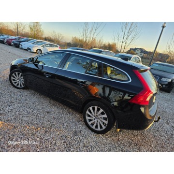 Volvo V60 2012,  2.0 diesel - Na sprzedaż za 27 999 zł - Nowe Sójki - zdjęcie 8