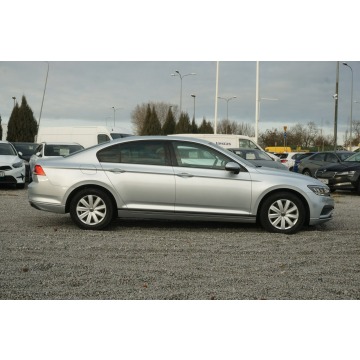 Volkswagen Passat  Sedan/Limuzyna 2022,  2.0 diesel - Na sprzedaż za 62 500 zł - Poznań - zdjęcie 5