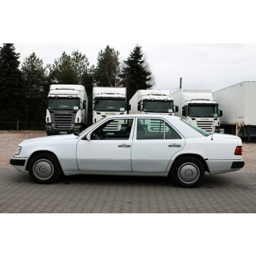 Mercedes - Benz W124  Sedan/Limuzyna 1992,  2.0 benzyna - Na sprzedaż za 8 500,00 zł - Warszawa - zdjęcie 5