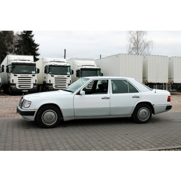 Mercedes - Benz W124  Sedan/Limuzyna 1992,  2.0 benzyna - Na sprzedaż za 8 500,00 zł - Warszawa - zdjęcie 4