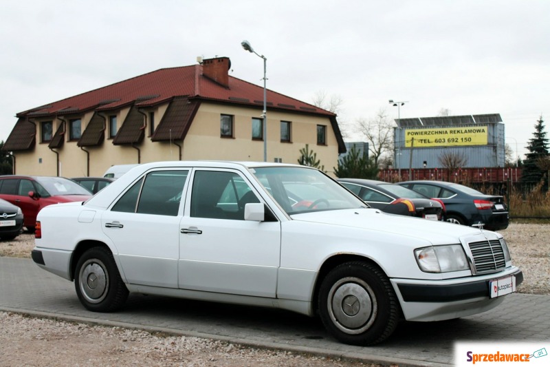Mercedes - Benz W124  Sedan/Limuzyna 1992,  2.0 benzyna - Na sprzedaż za 8 500,00 zł - Warszawa