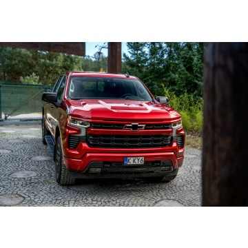 Chevrolet  2024,  3.0 diesel, automat - Na sprzedaż za 259 777 zł - Ropczyce - zdjęcie 5