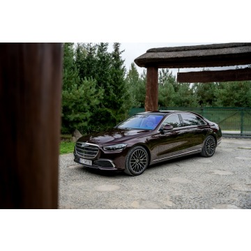 Mercedes - Benz S-klasa  Sedan/Limuzyna 2022,  3.0 benzyna, automat - Na sprzedaż za 329 777 zł - Ropczyce - zdjęcie 3
