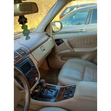 Mercedes - Benz ML-klasa  SUV 2001,  3.2 benzyna+LPG, automat - Na sprzedaż za 14 500 zł - Sandomierz - zdjęcie 2